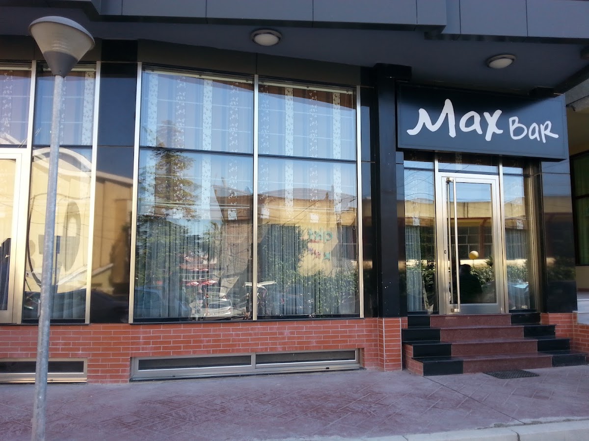 Max Bar