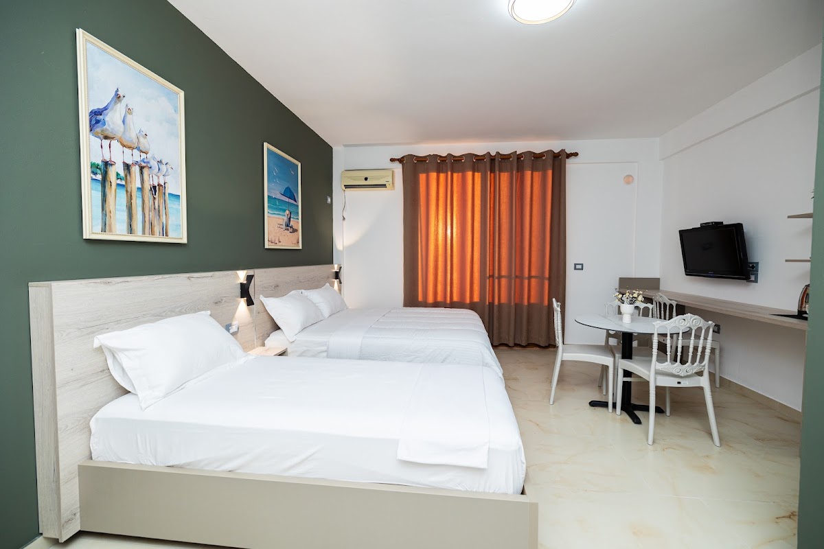Hotel Idi photo 2