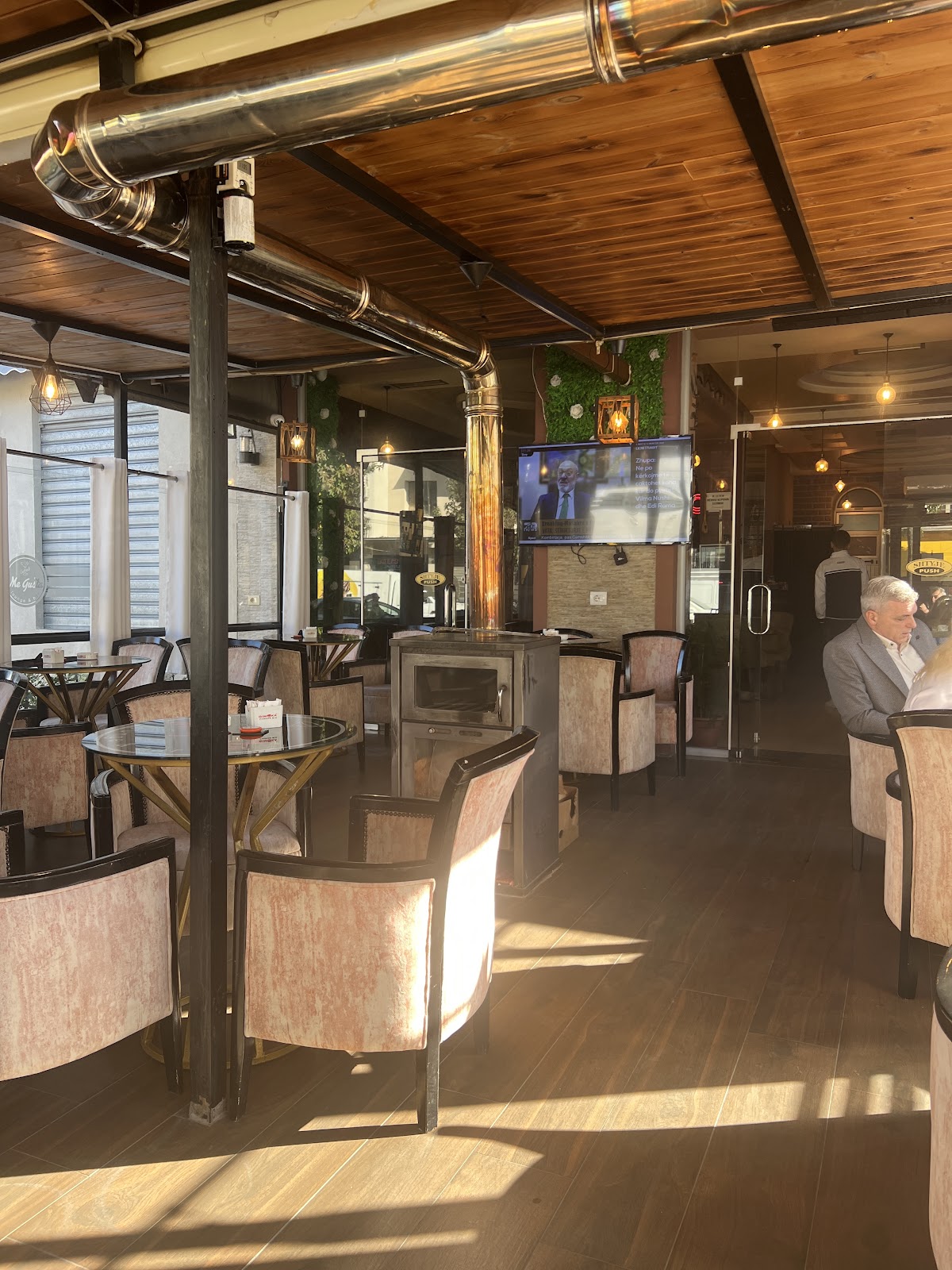 Me Gusta Lounge & Bar photo 3