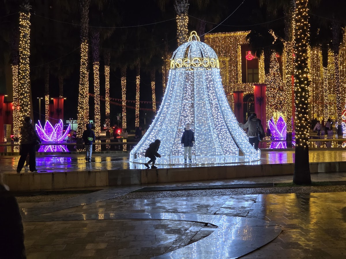 Town Square of Durrës - Sheshi Liria photo 3