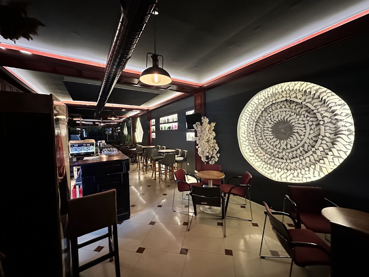 Syon bar photo 5