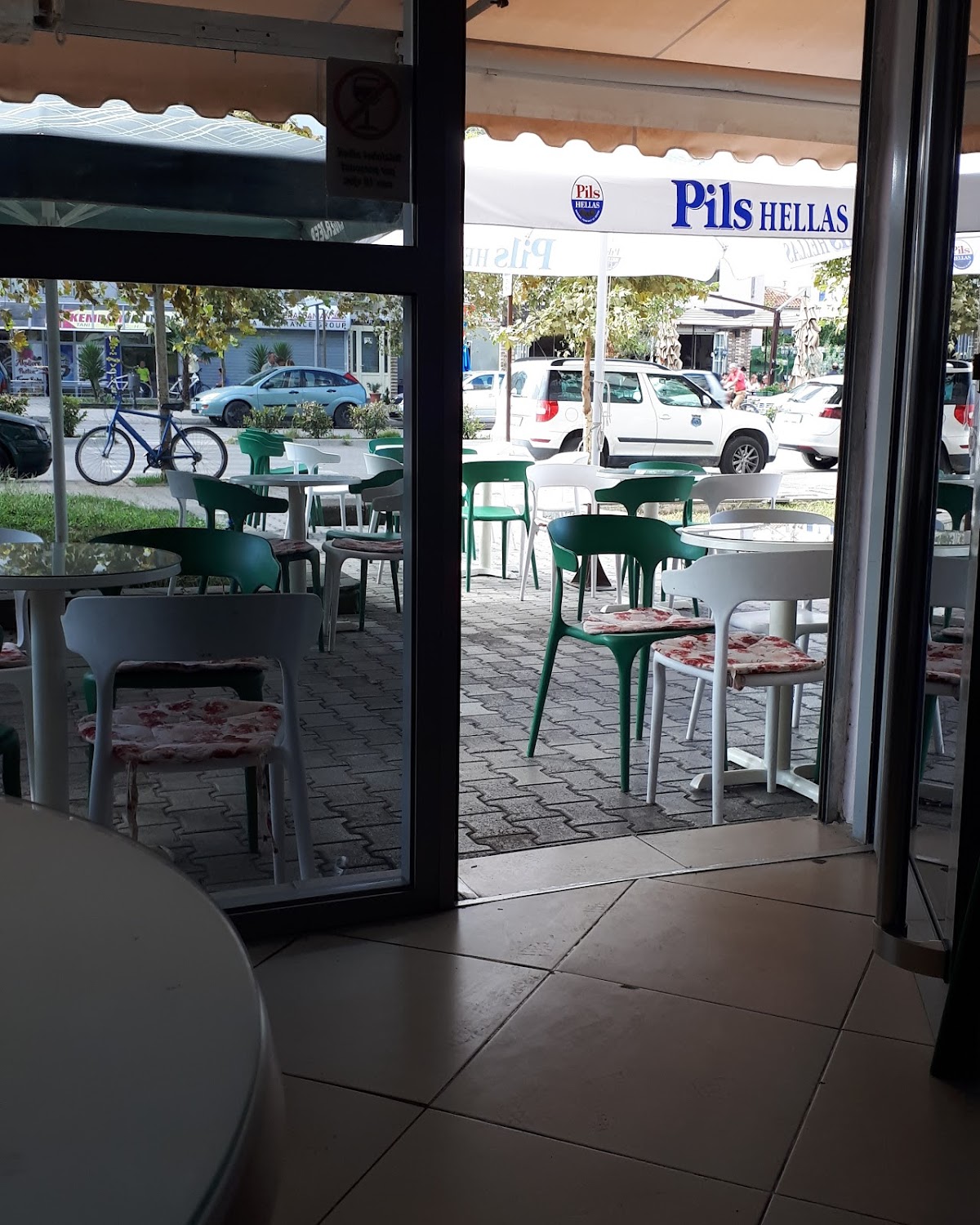 Bar Xhessika