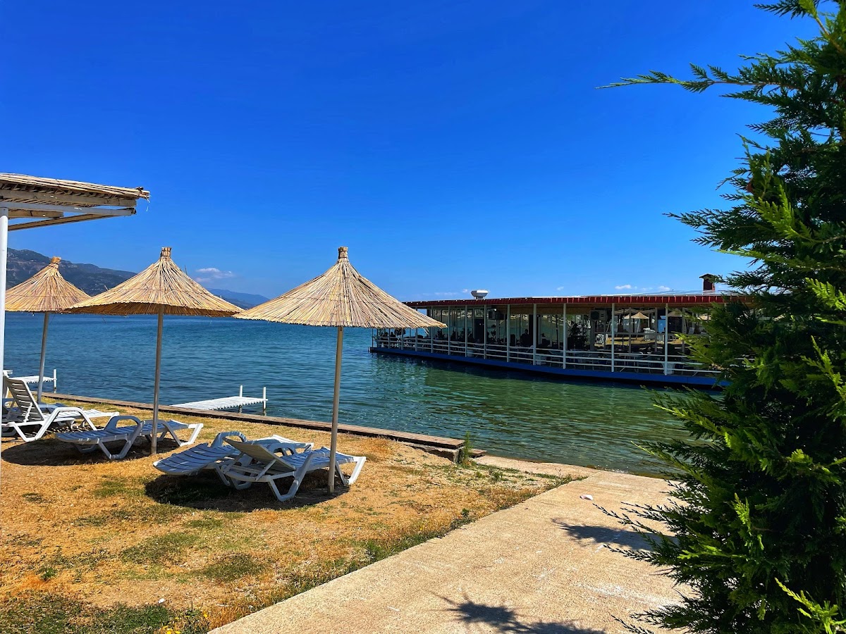Beach in Pogradec — Plazhe në Pogradec — photo 5
