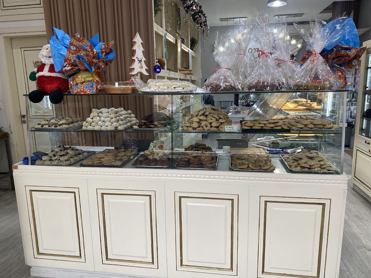 Leonora Bakery Coffee Pastry Shop photo 4