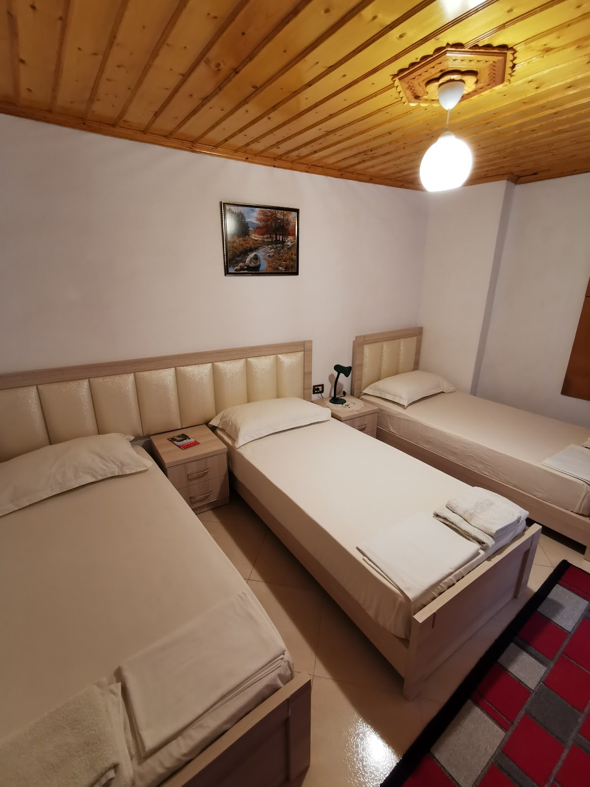 Tomor Shehu Guest House photo 2