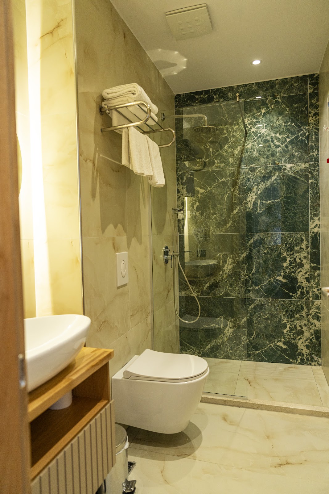 Henry Resort & Spa photo 4