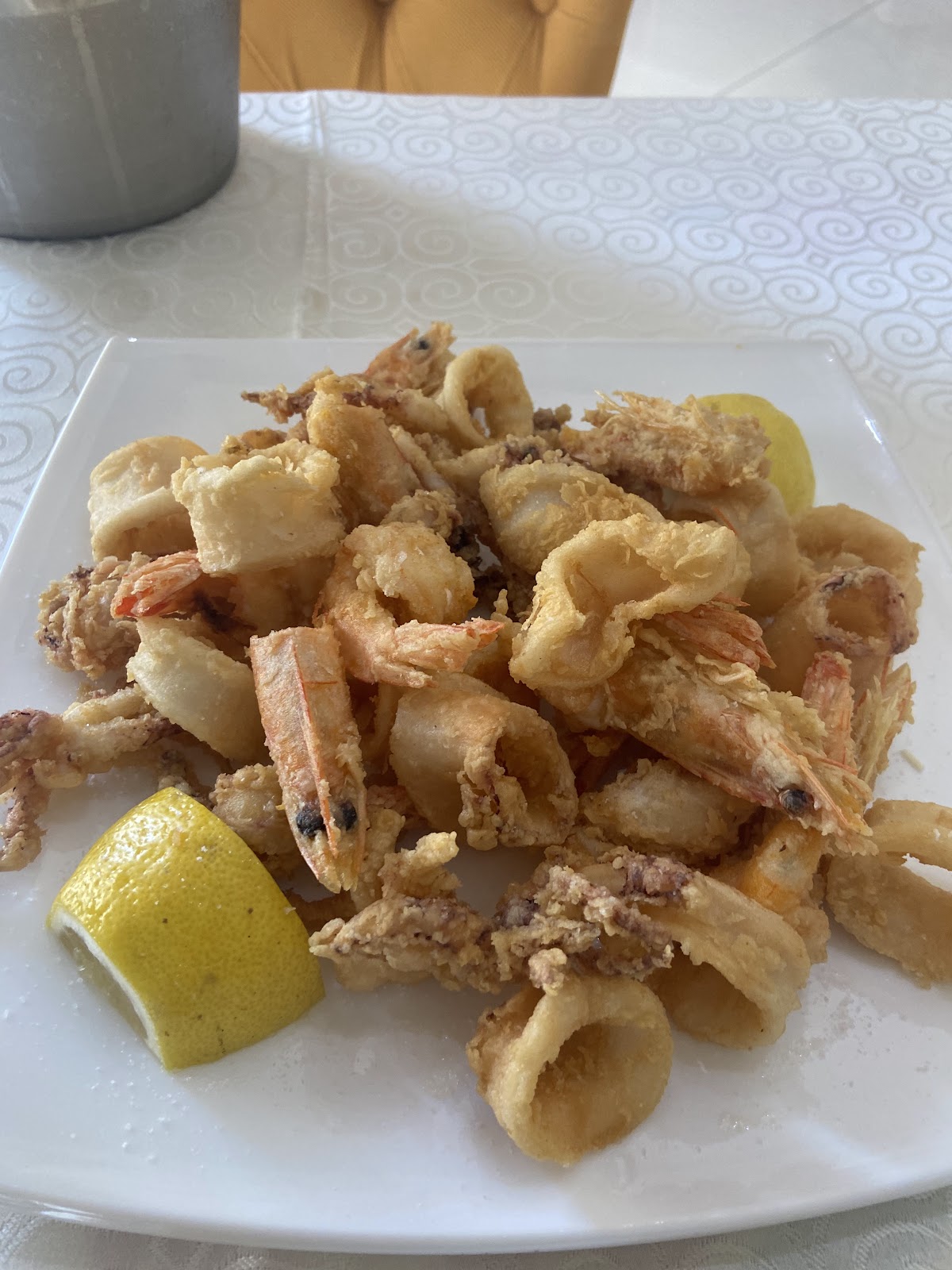 "Vila e Bardhë" - Seafood Restaurant photo 4