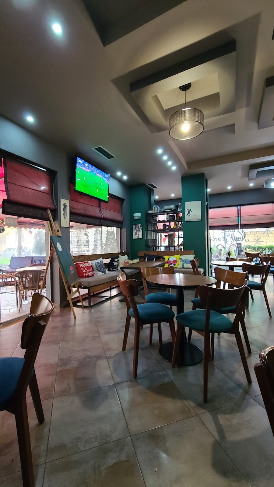 Noel Bar
