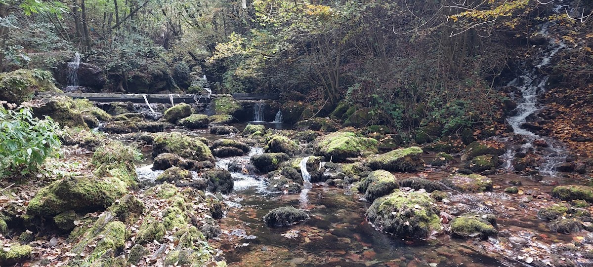 White Drin Waterfall, Sleeping Beauty Cave, Peja — Atraksione në Pejë — photo 4