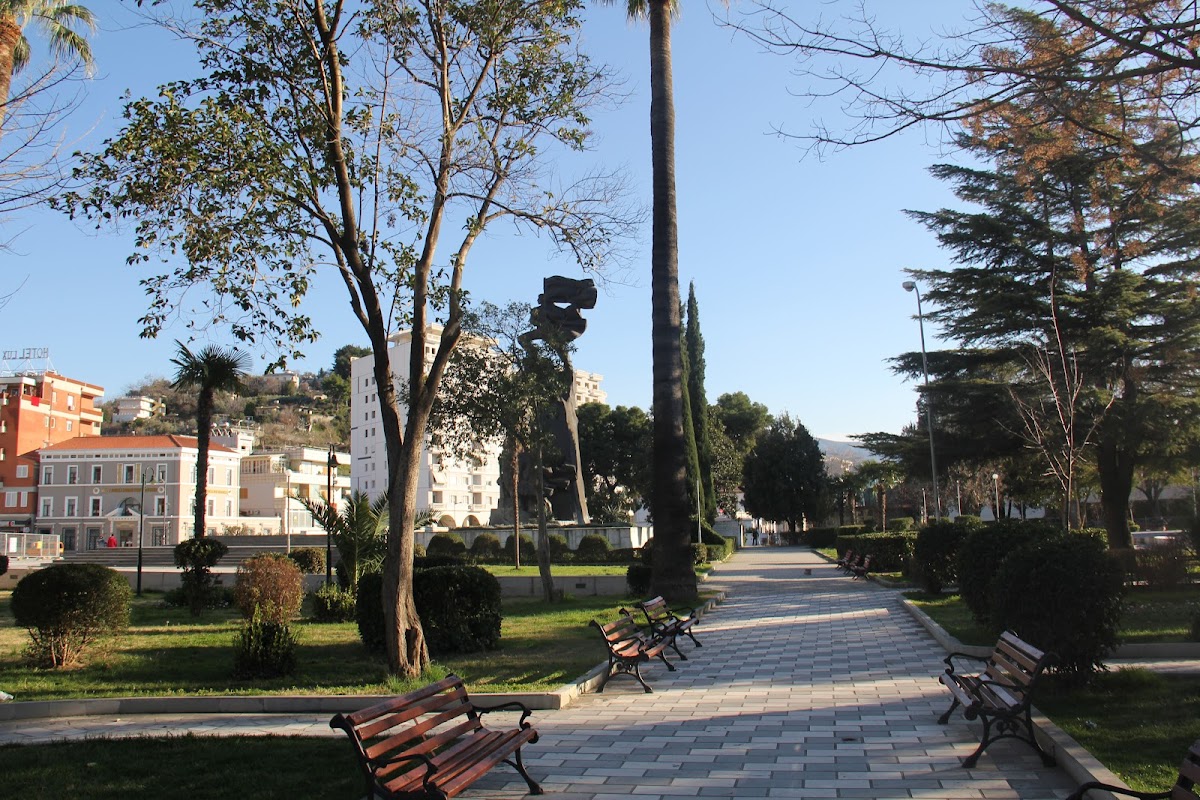 Varri i Ismail Qemalit photo 2