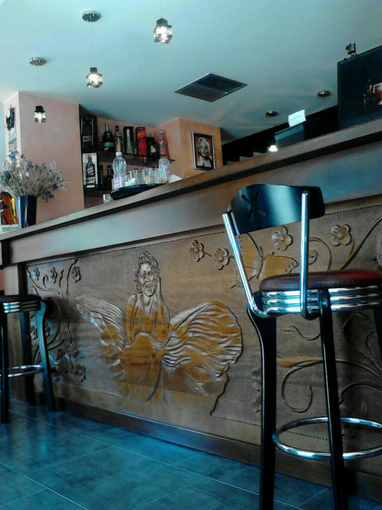 Wine Bar Marilyn Monroe photo 3