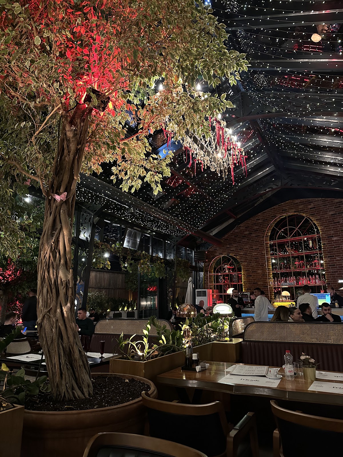 Friends Lounge photo 2