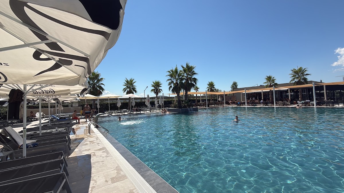 Restaurant & Pool Balla 2 photo 4
