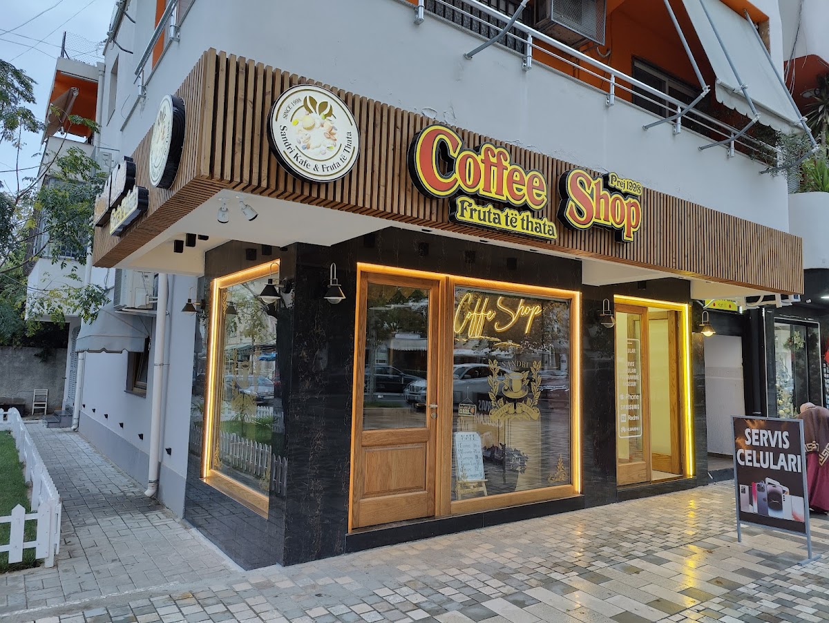 Coffee shop "Fruta të thata"