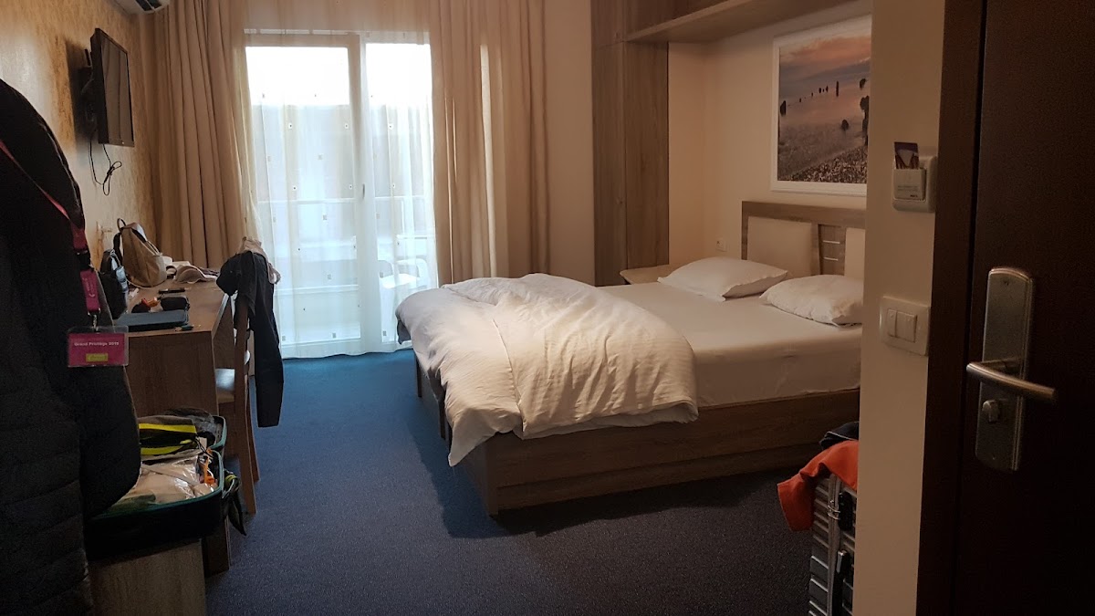 Hotel Pogradeci 2 photo 2