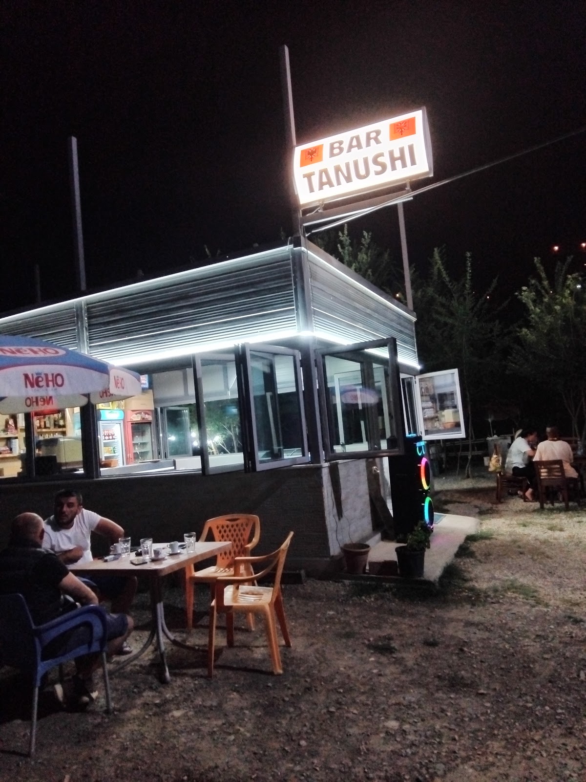 Tanushi Bar Cafe & Camping photo 5
