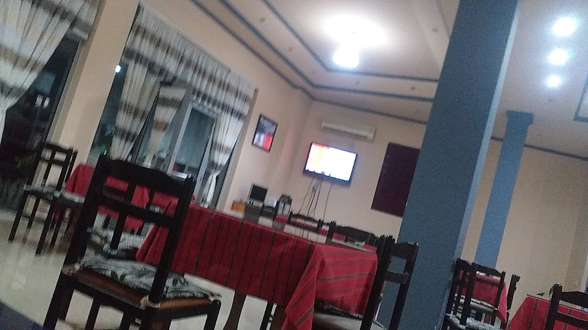 Cafe polis adijoni photo 5