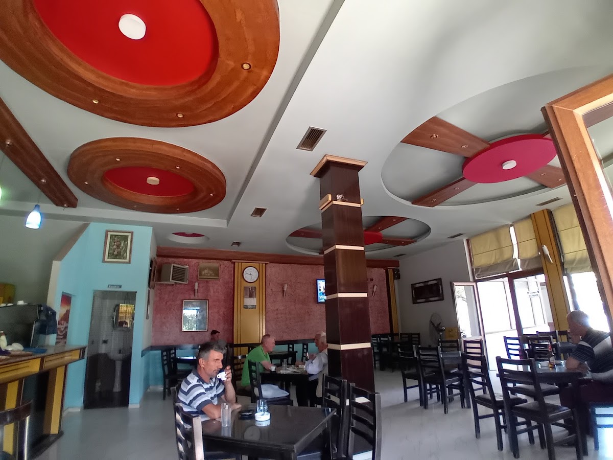 Bar Cafe Bytyci photo 2