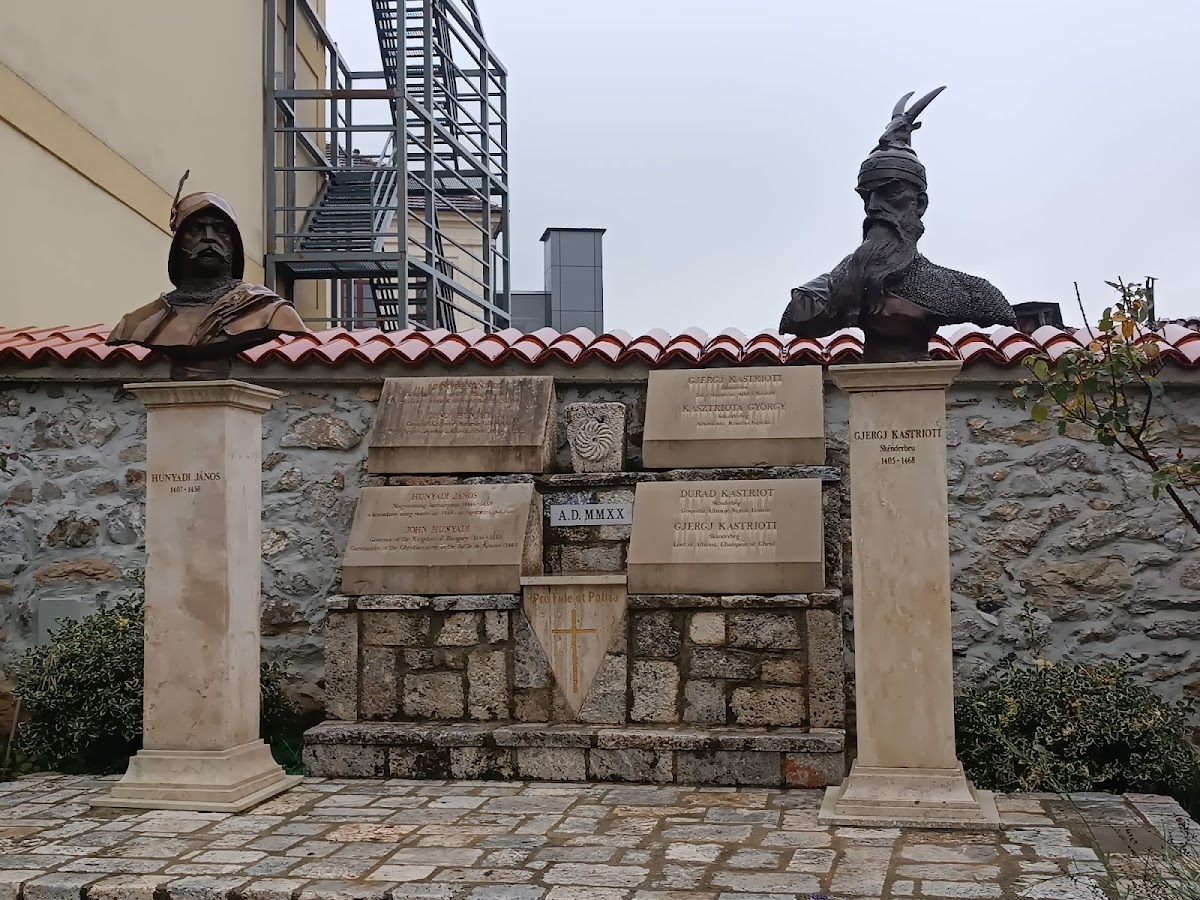 Catholic Cathedral of Our Lady of Perpetual Succour — Atraksione në Prizren — photo 5
