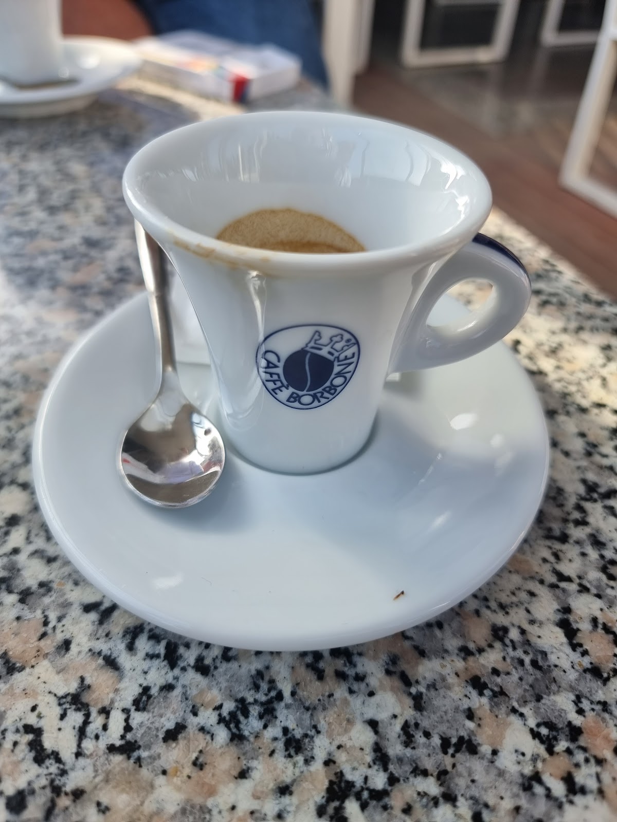 Maxhelaku Bar-Kafe photo 2