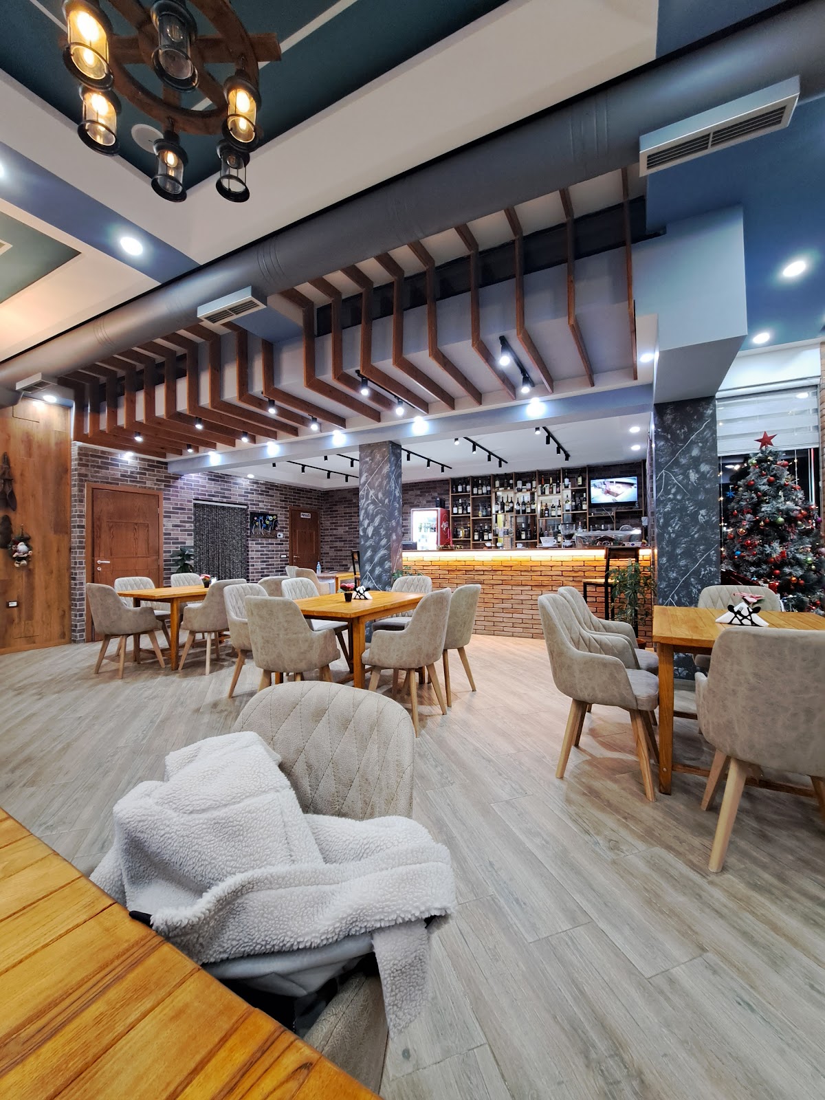 Iliri Restaurant photo 3