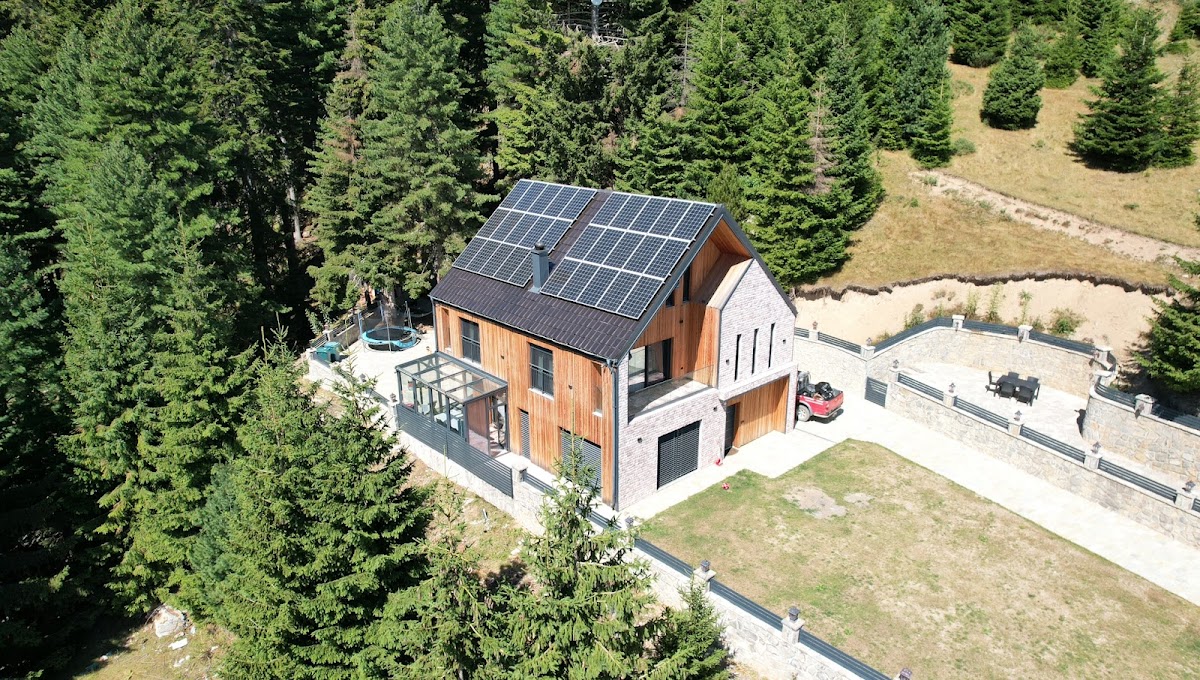 VILLA MILI GASHI — Atraksione në Pejë — photo 2