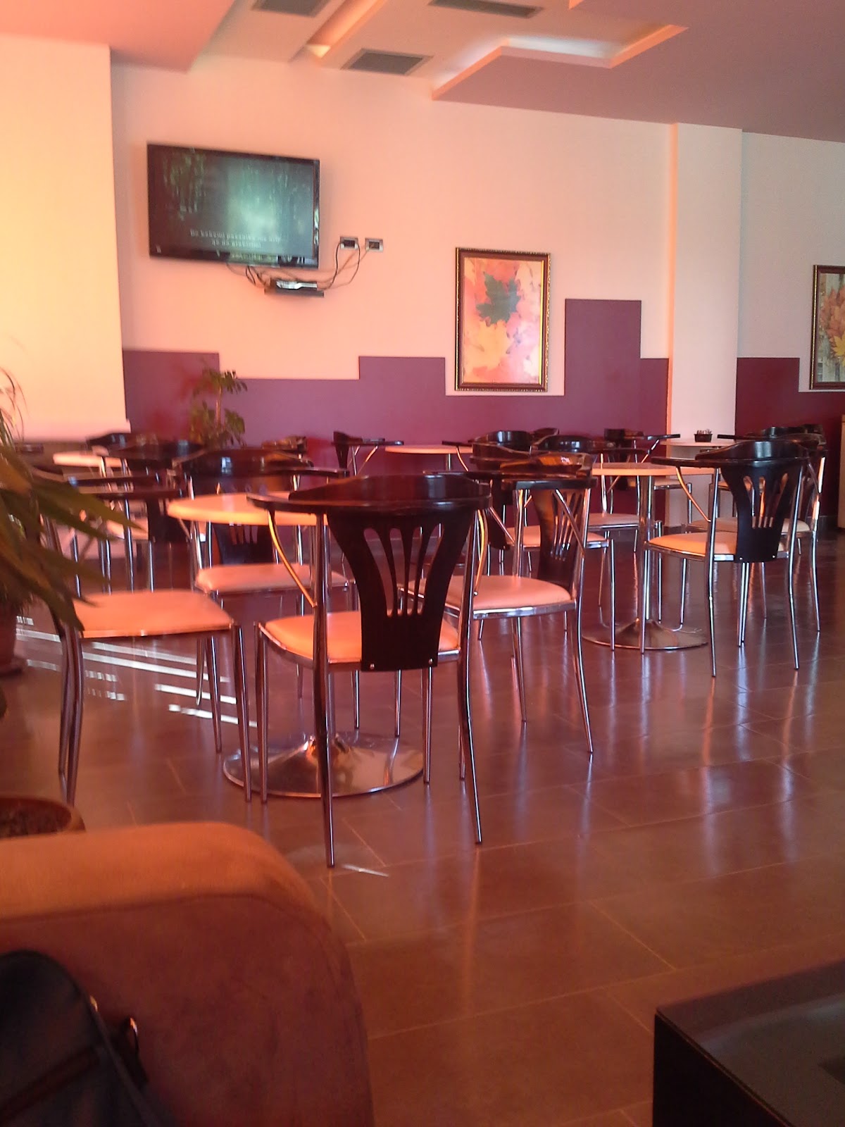 Maxhelaku Bar-Kafe photo 3