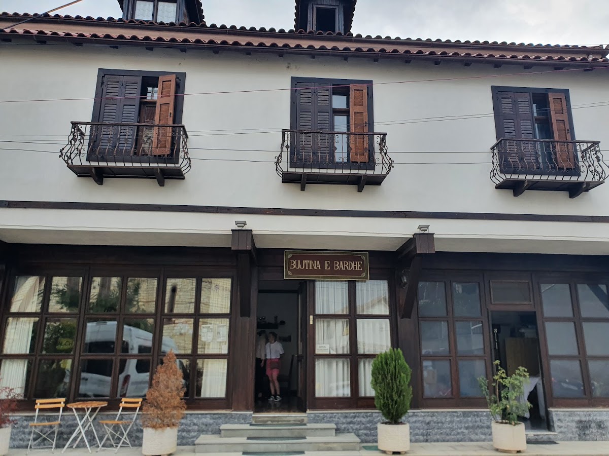 Hotel Bujtina e Bardhë photo 3