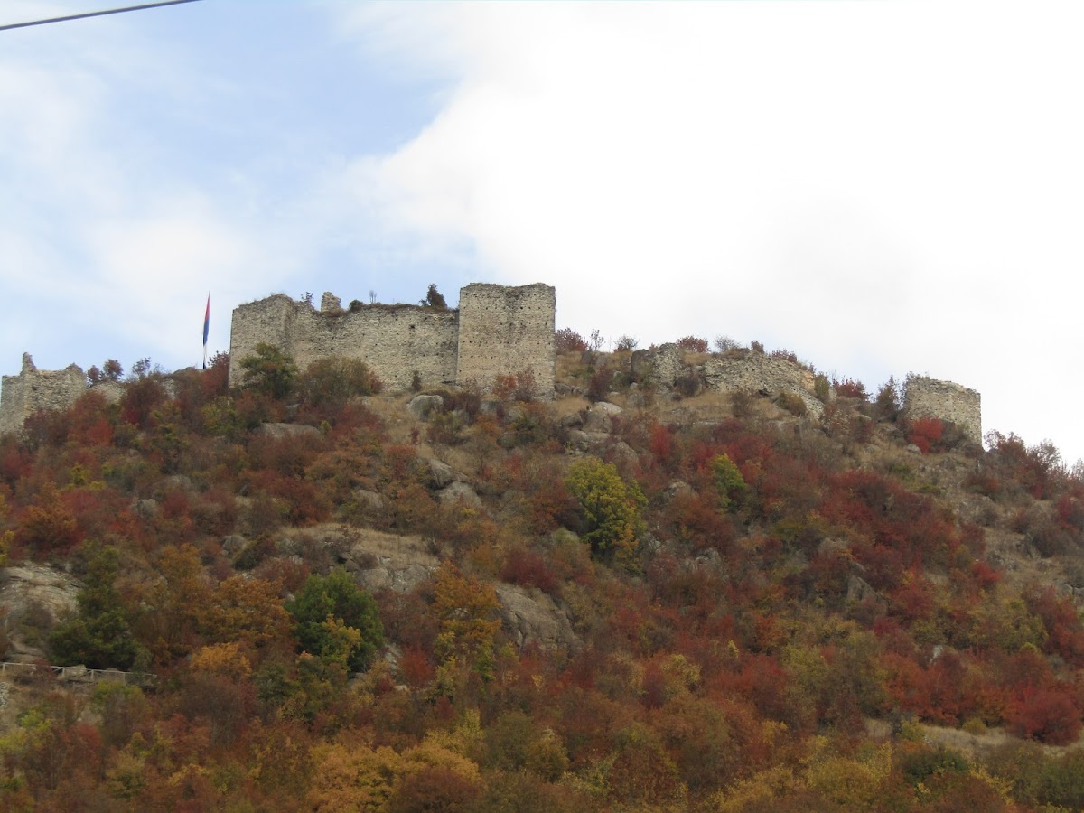 Serbian medival Fortress of Zvecan — Atraksione në Mitrovicë