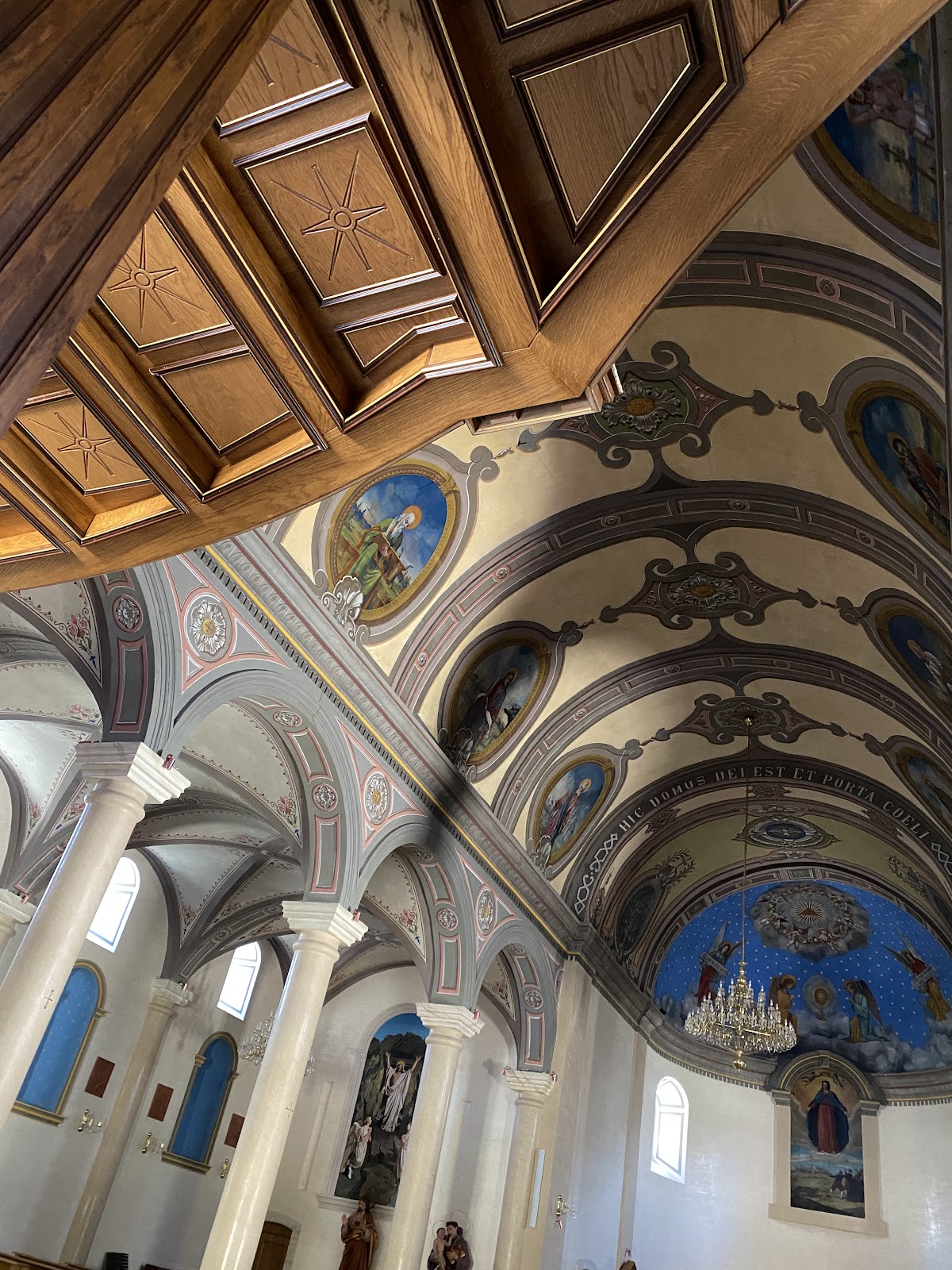 Catholic Cathedral of Our Lady of Perpetual Succour — Atraksione në Prizren — photo 4