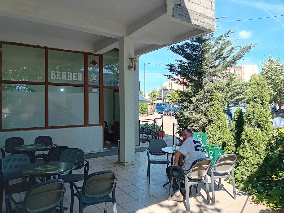Bar Cafe Bytyci photo 3