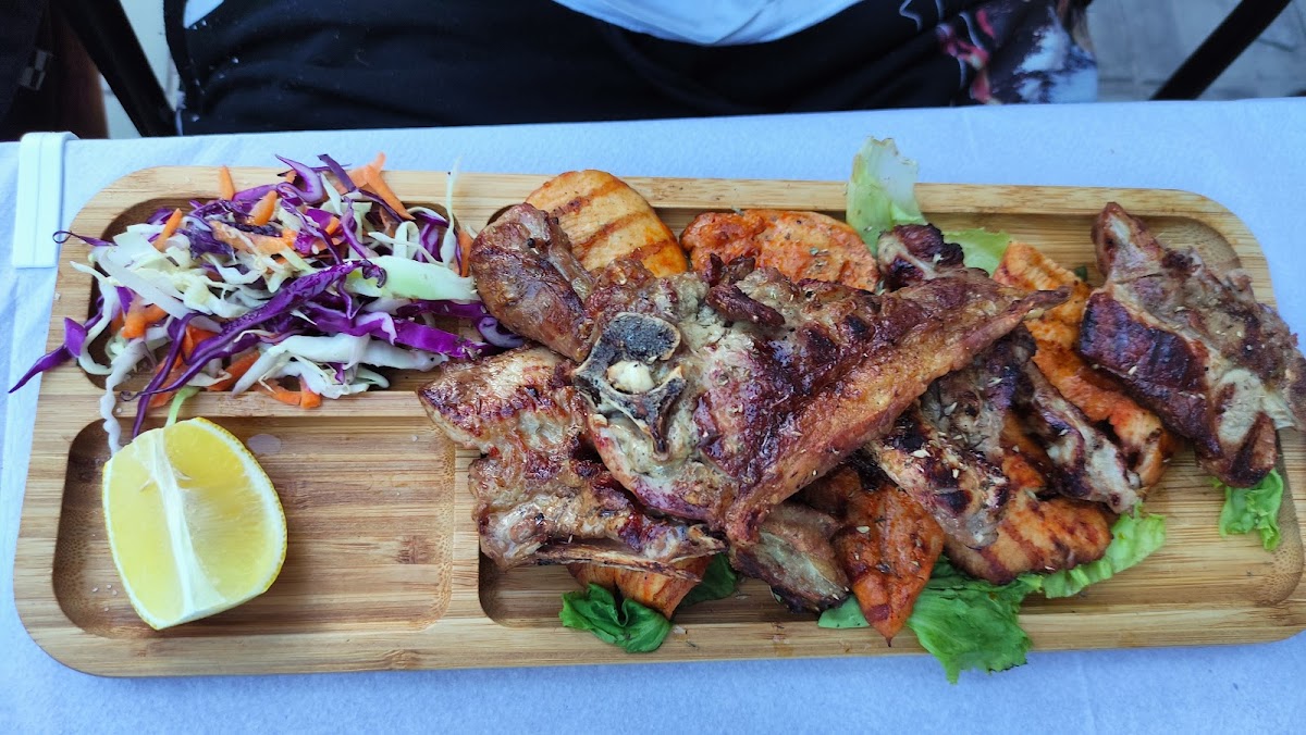 Foty Grill photo 2
