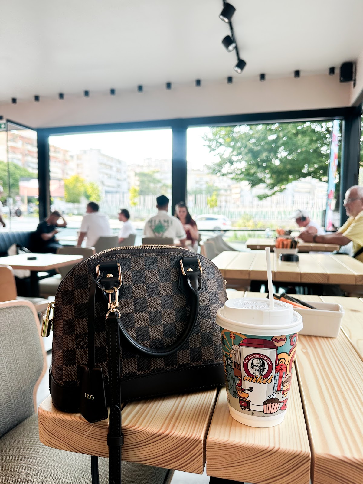Mikel Coffee photo 2