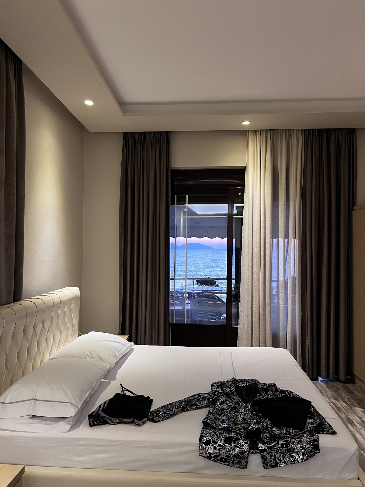 Hotel Lungomare Vlorë photo 2