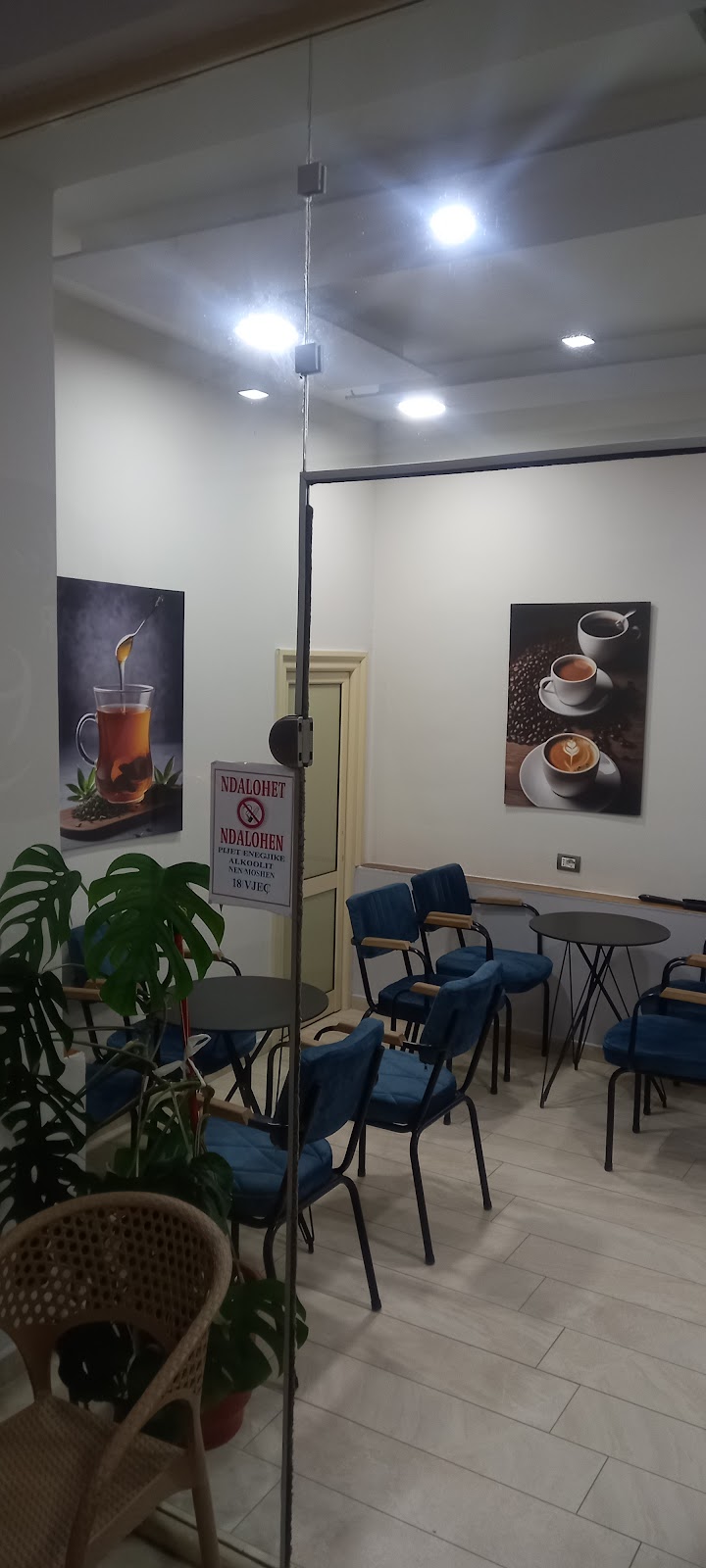 Bar Ustallaret photo 3