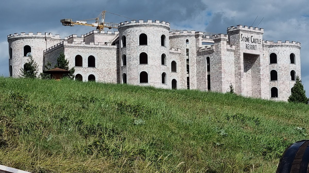 Stone Castle Vineyards and Winery — Atraksione në Rahovec — photo 4