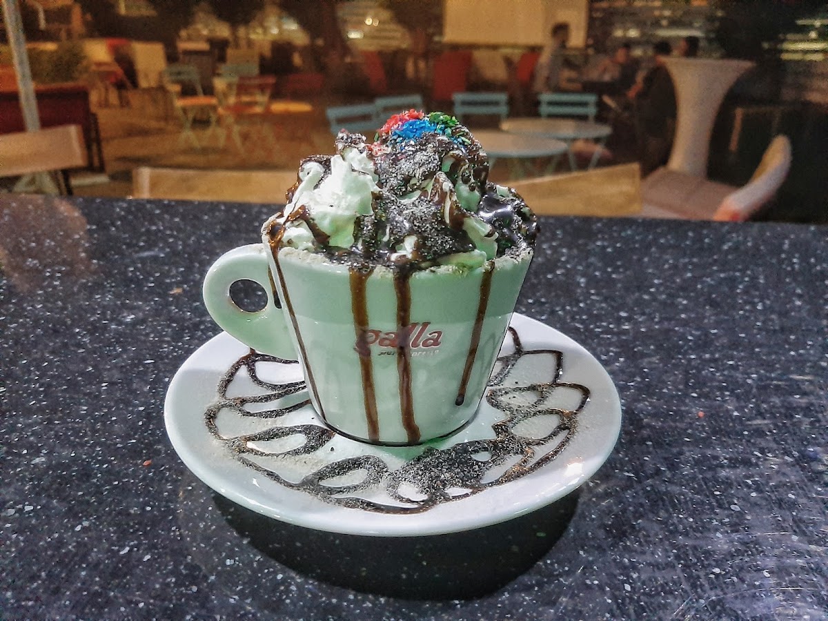 "N'Konak" Coffee Shisha Bar — Kafene në Rahovec — photo 2