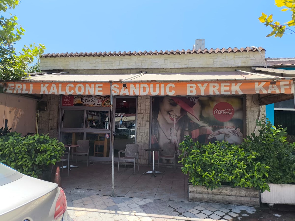 Byrek Shtëpie & Pizza Parku