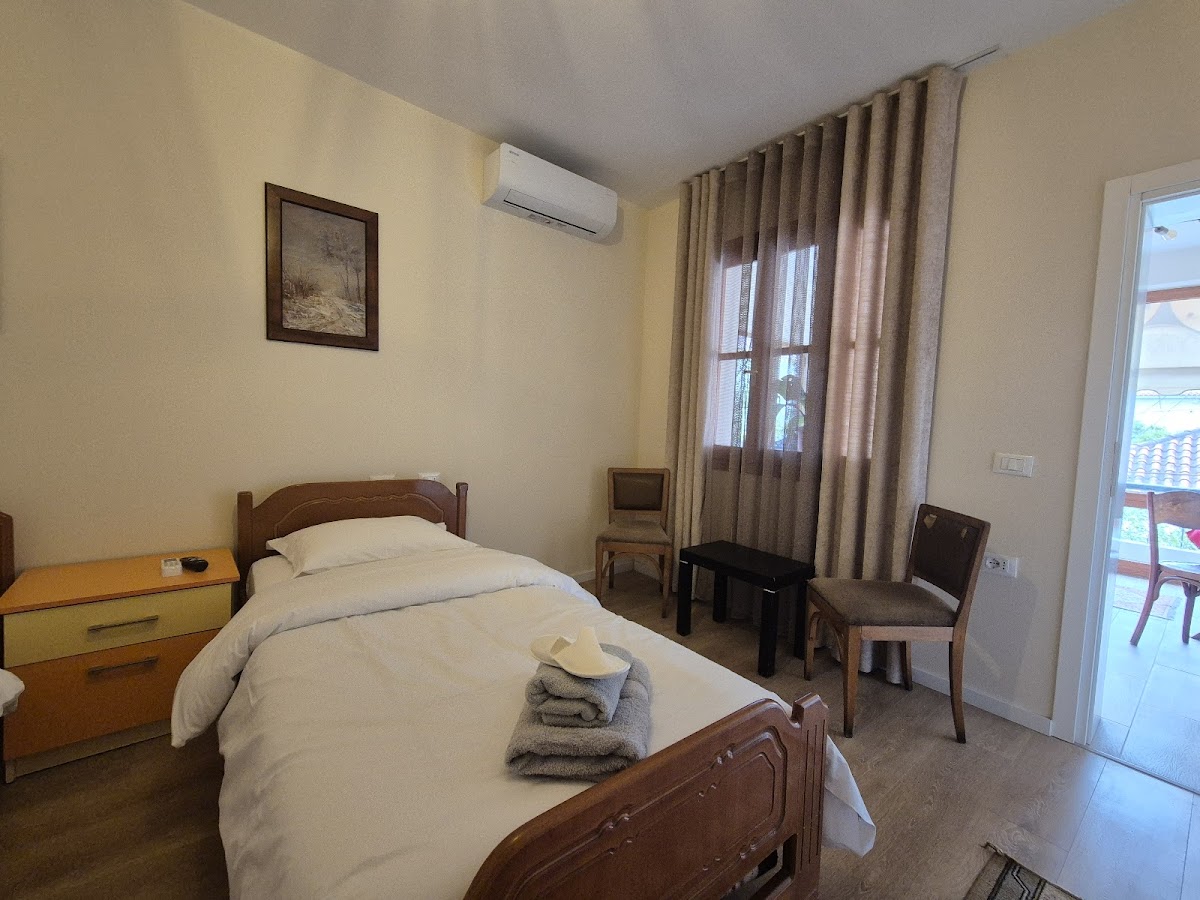 Kurmaku Guesthouse photo 4