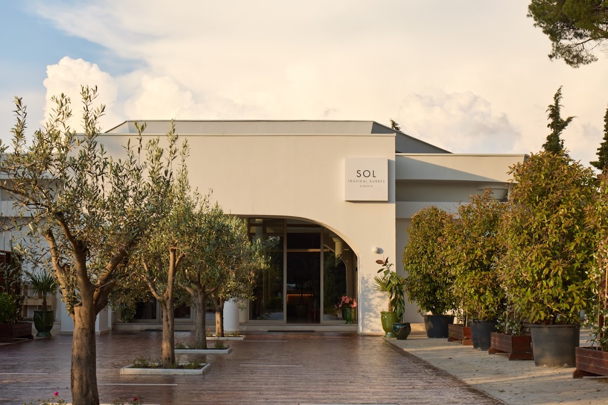 Tropikal Resort