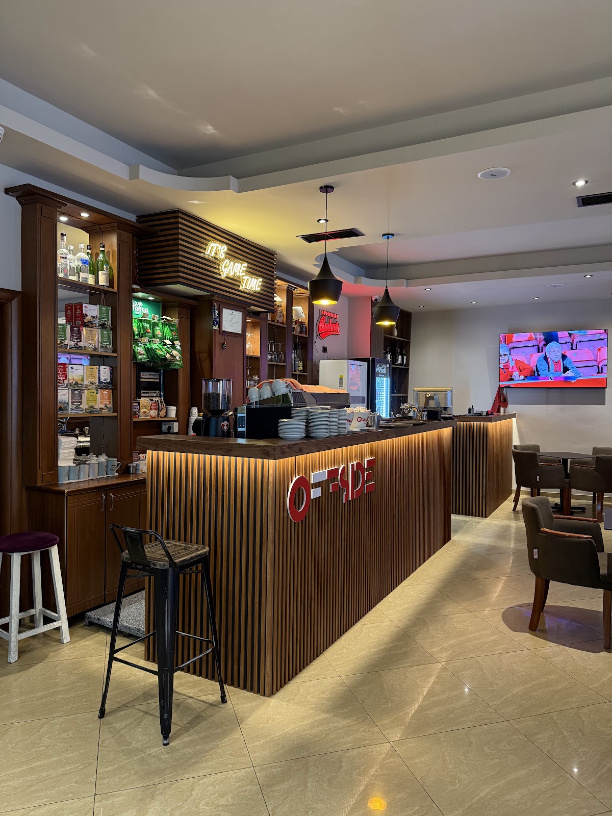 Offside bar photo 5