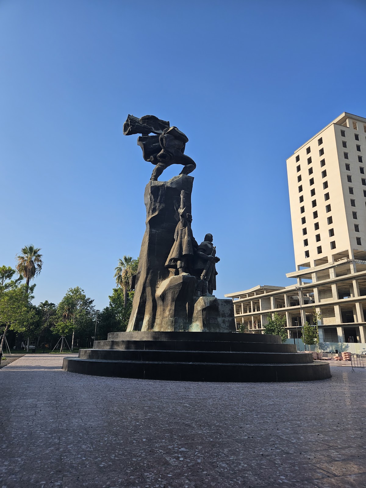 Independence Monument photo 3