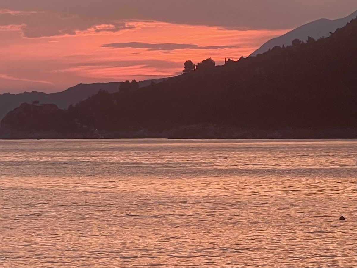 SUNSET Point photo 2