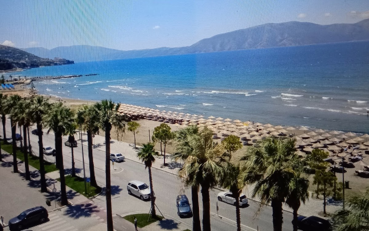 Plazhi i Ri photo 2