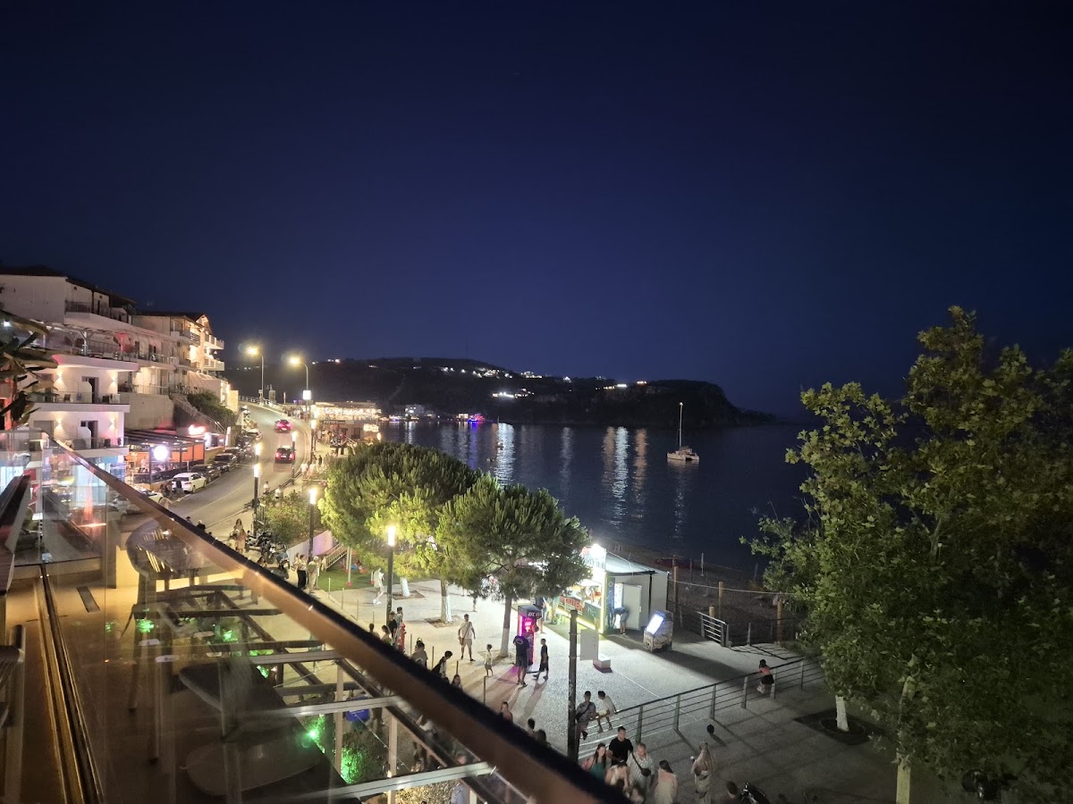 Coba Rooftop & Restaurant Himare photo 3