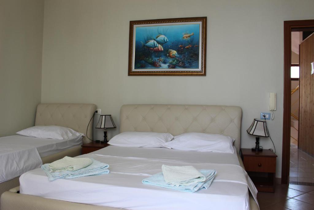 HOTEL VEIZI HIMARA photo 2