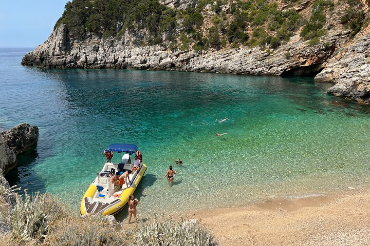 Himara Boat Trips Coco Loco photo 3