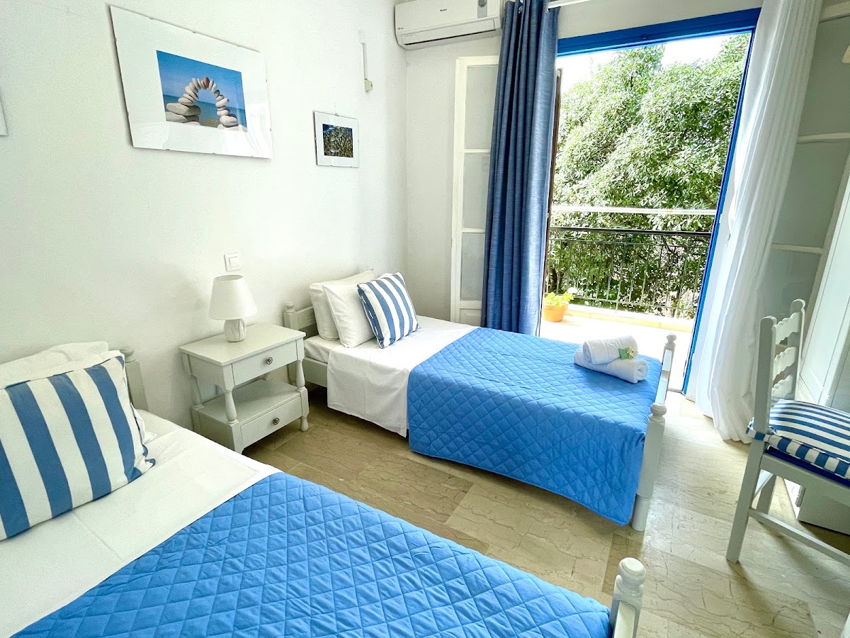 Sunflower Apartments & Studios photo 4