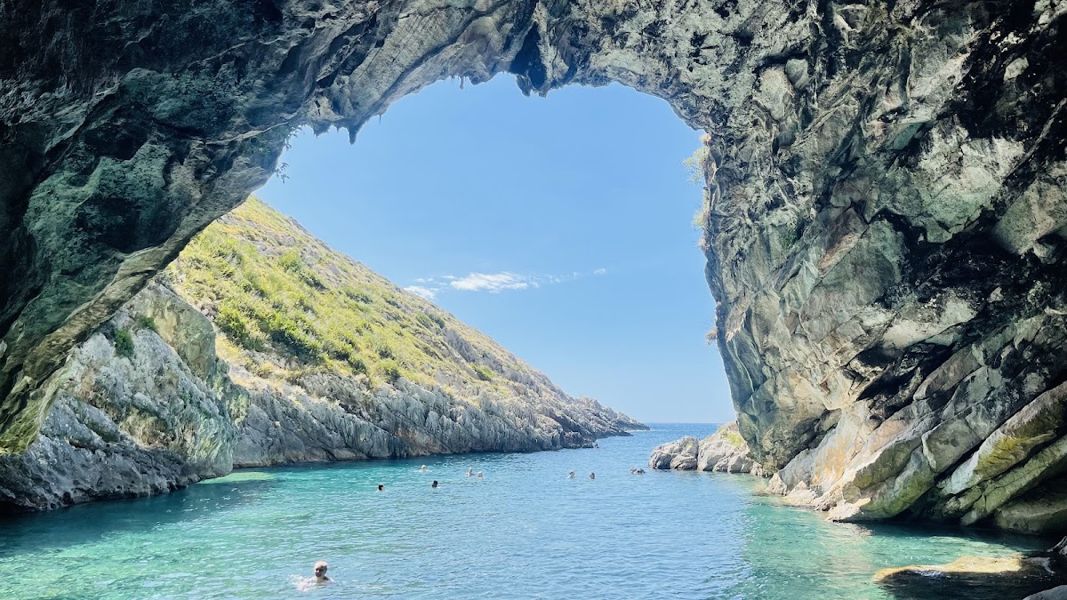 Himara Sea Escapes photo 3