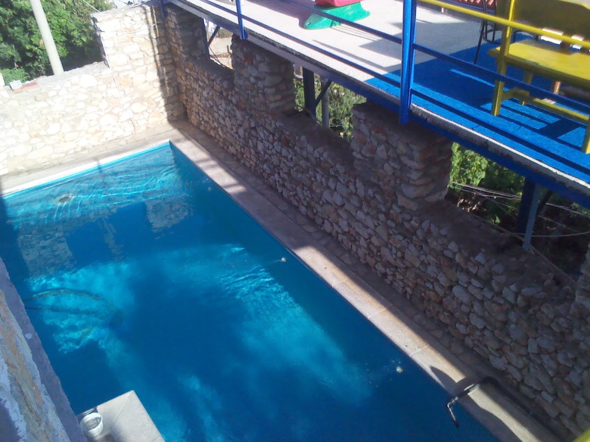 Jon Rooms photo 3